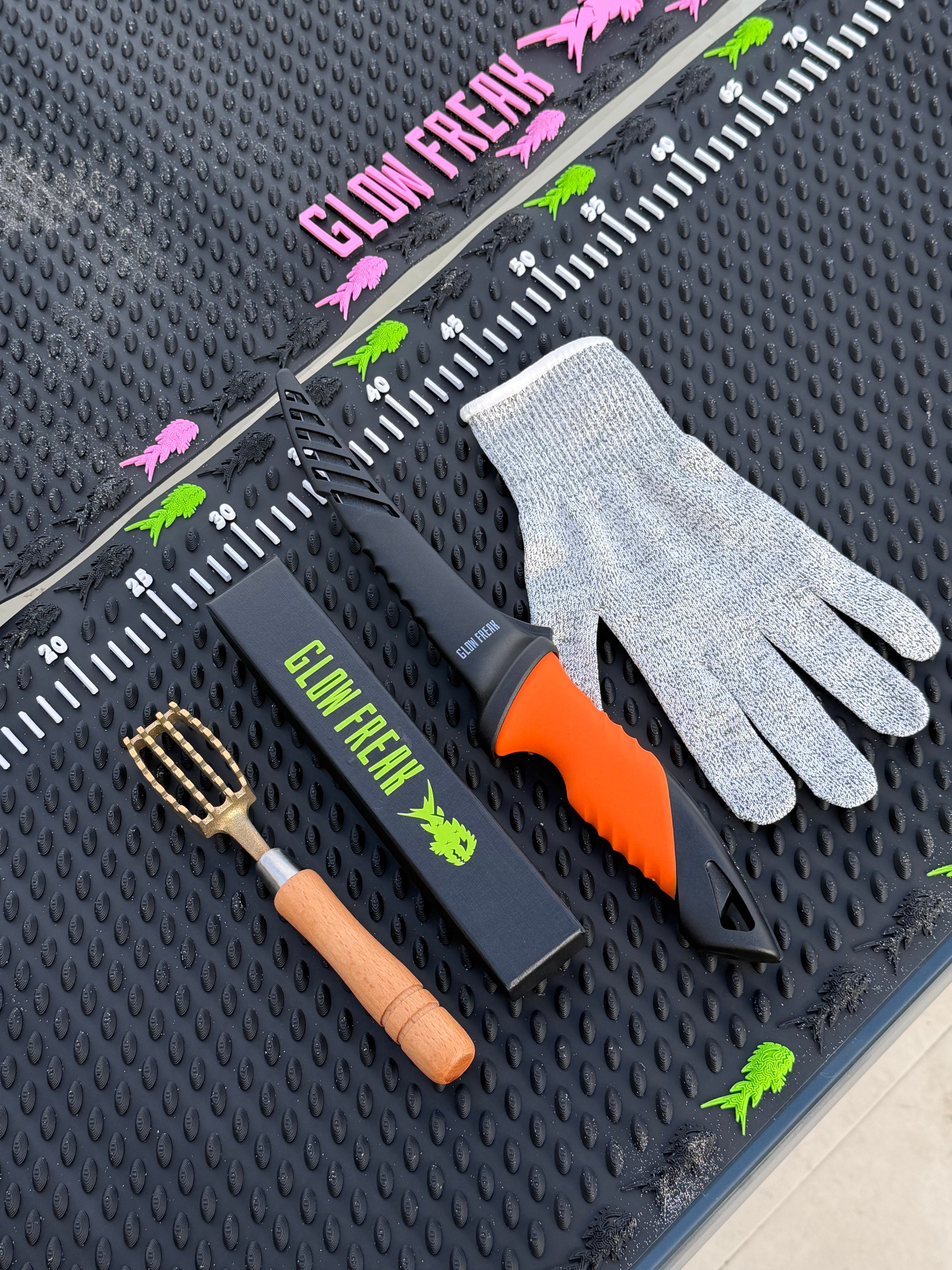 The ULTIMATe Filleting Bundle | FILLET MATe + Filleting Kit (Fish Filleting Tool, Scaler & Glove)